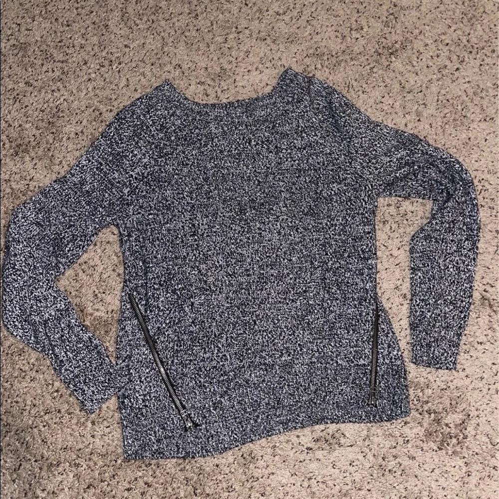 ❌SOLD❌Express Distressed Sweater - Picture 2 of 4